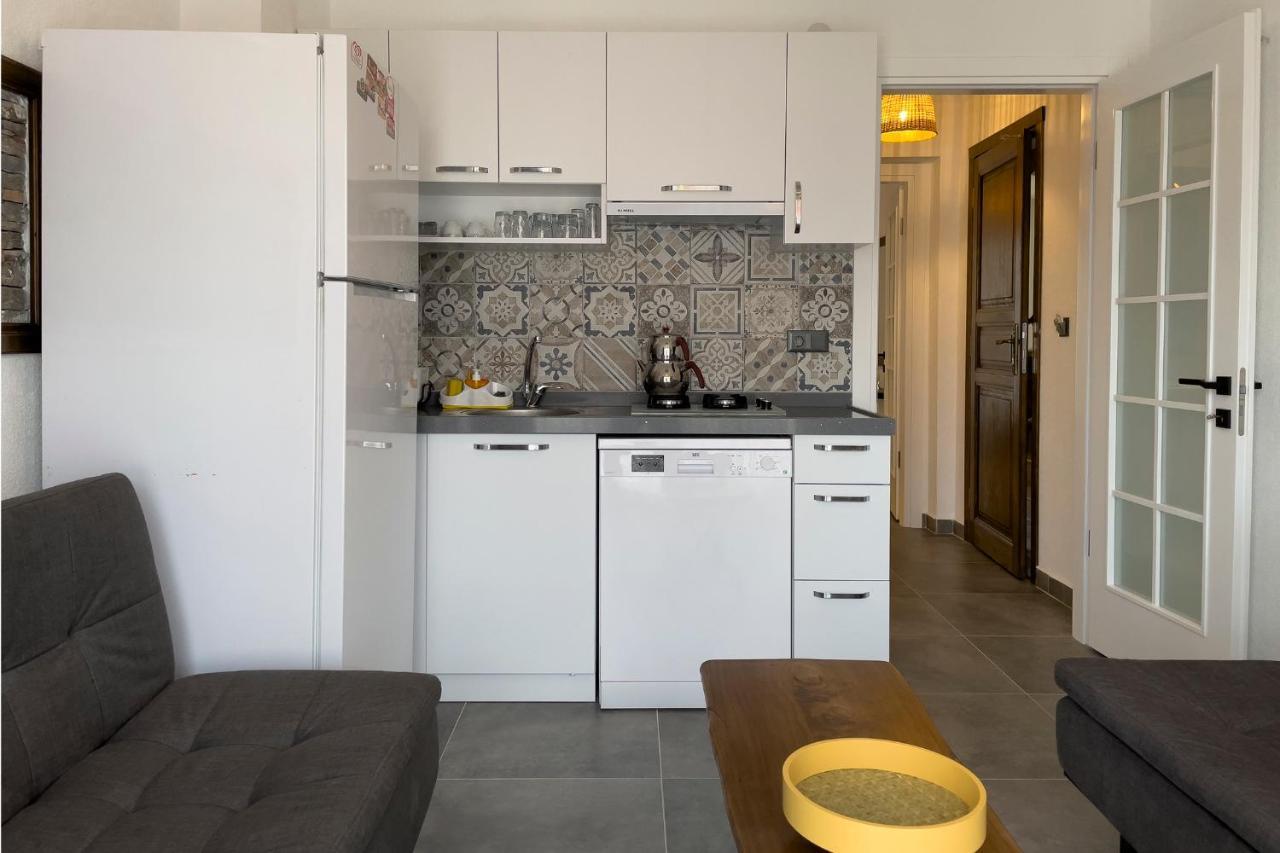 Limon Apart Apartment Акиака Екстериор снимка