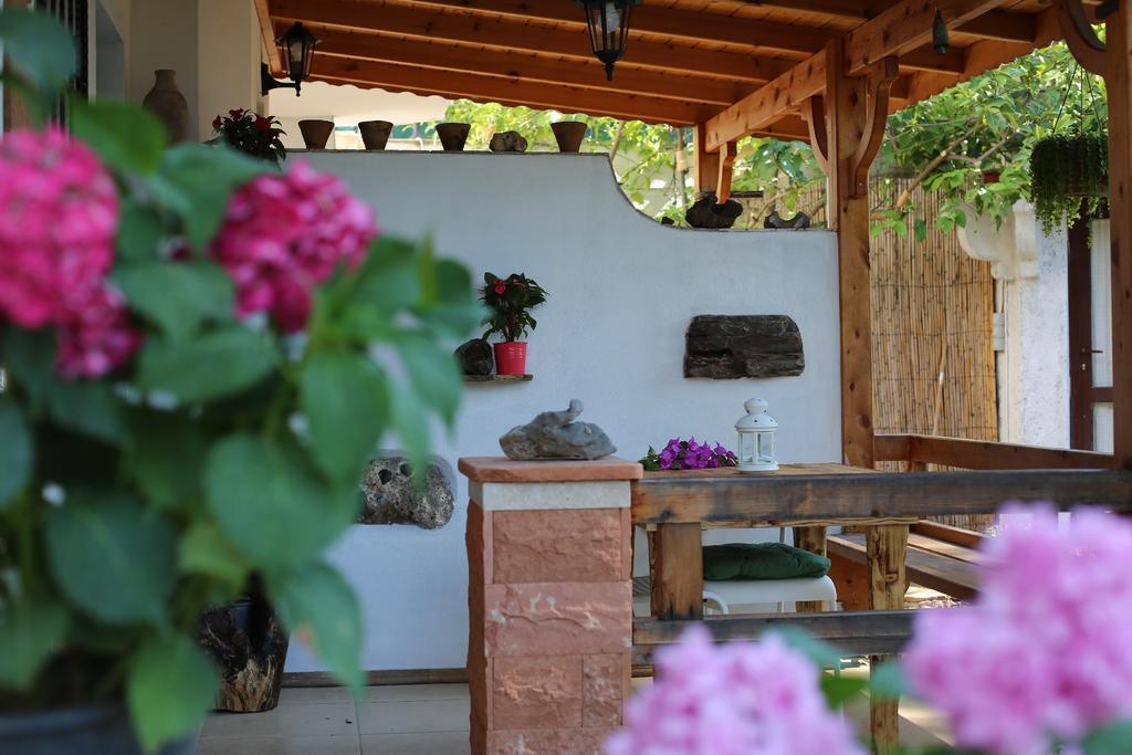 Limon Apart Apartment Акиака Екстериор снимка