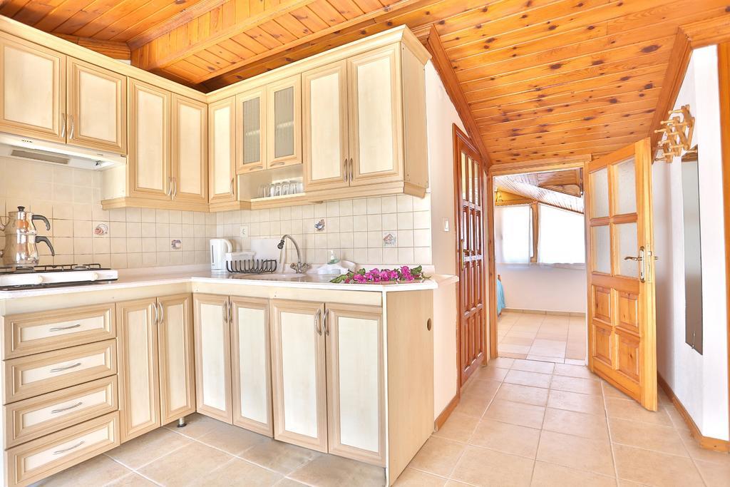 Limon Apart Apartment Акиака Екстериор снимка
